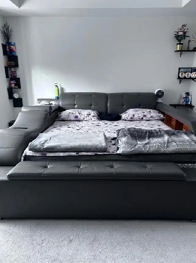 Private master bedroom Image# 4