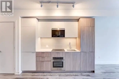 Brand NEW CONDO with 2 Bedrooms Downtown GTA! Image# 9