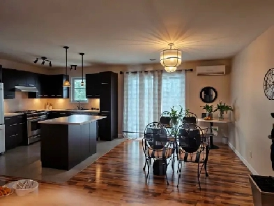 Superbe logement spacieux et lumineux. 3 chambres Image# 3
