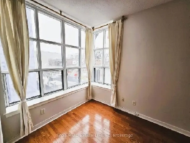 2 BED 2 BATH with PARKING & LOCKER Downtown GTA! Image# 1