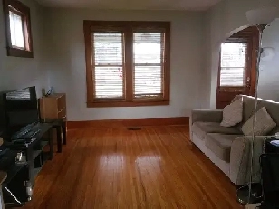 Comfy house for Rent Image# 2