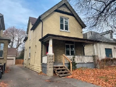 Western/Fanshawe 4 Bedroom Student Rental on Oxford Street! Image# 1