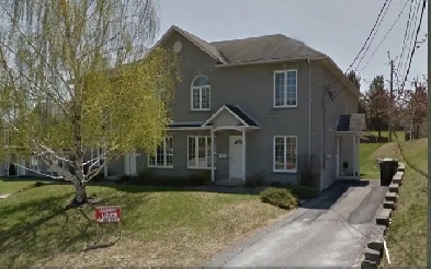 Sherbrooke Nord 4 1/2 beau et bien situé, 1er Juillet 2025 Image# 5
