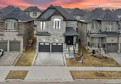 Stunning 2677 SqFt 4 Bedroom Detached Home In Kitchener Image# 5
