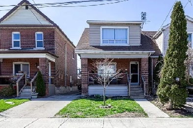 Charming detached home! Image# 8