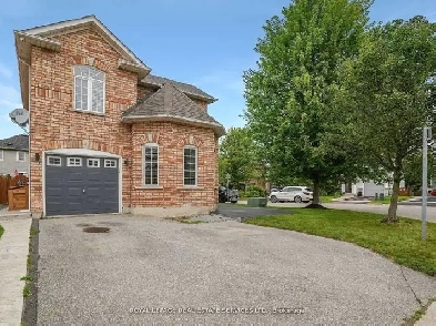 ✨PERFECT BLEND OF INDOOR AND OUTDOOR LIVING CORNER HOME ➡AJAX! Image# 1