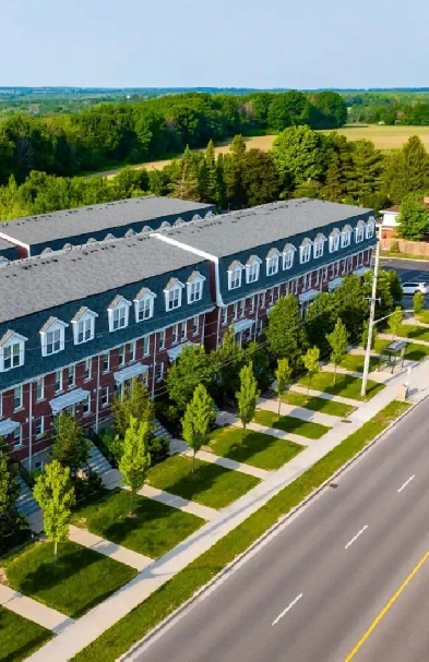 Luxury fully- furnished suite with private bathroom Image# 1