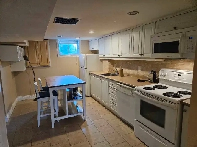 East York Basement bachelor apartment with Kitchen and Washroom Image# 1
