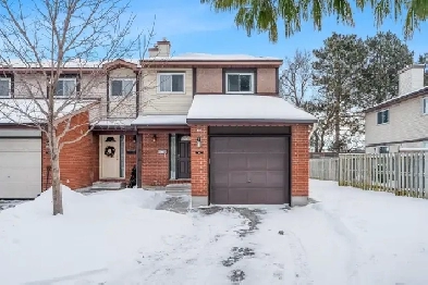 Welcome to 98 Clarkson Crescent! Image# 1