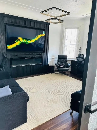 Looking for Roommates to Join Me in a Cozy Home!Prime Location Image# 9