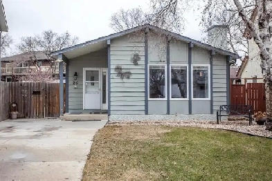 Move-in ready and packed with updates! Image# 5
