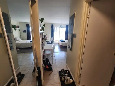 studio metro laurier-juillet Image# 1