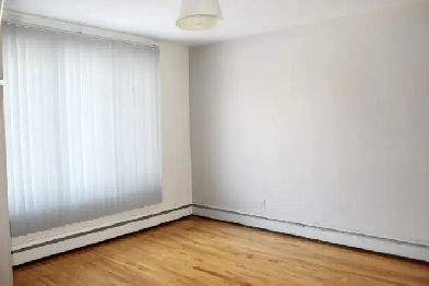 4 disponibilités à côté Université Cégep Ste-Foy, St.Lawrence Image# 1