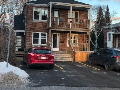 CENTRAL LOCATION - CARTIER AVENUE Image# 1