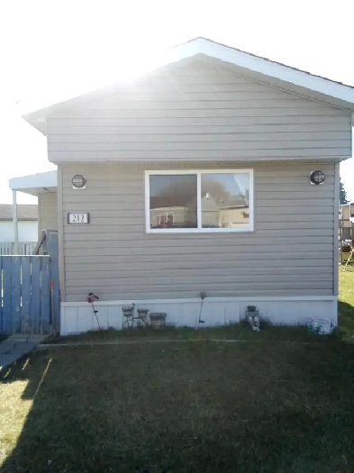 Pet friendly mobile home for rent Image# 2