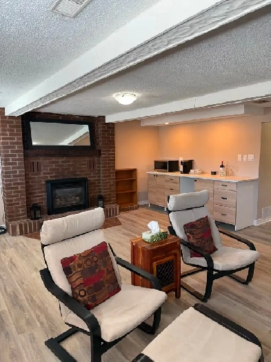 1 Bedroom, Newly Renovated. Stoney Creek, Riverdale Location Image# 4