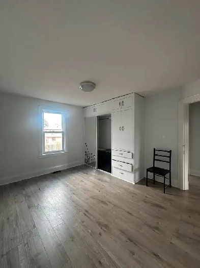 Rooms / basement for rent in Scarborough several locations Image# 1