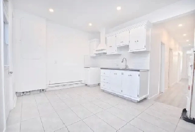 Spacieux appartement 5 ½ avec 3 chambres à coucher à Montréal Image# 4