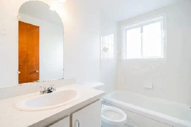 Spacieux appartement de 3 ½ pièces au Saint-Charles-Borromée Image# 2