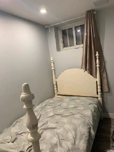 Finch room for rent for yonge guy Image# 2
