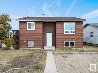 Single Family Home in Cold Lake North Image# 3