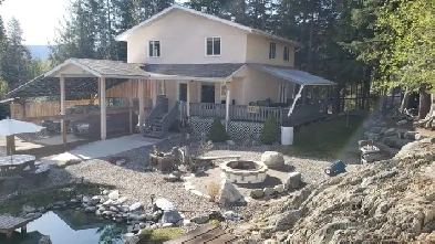 4.8 acres with 4 bdrm 2.5 bath house near Creston Image# 8