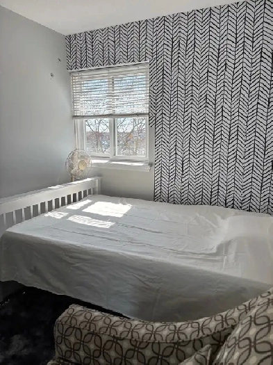 A furnished room for rent immediately Image# 2