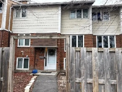 Spacious 2 1 Bedroom home! Image# 1
