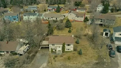 Bright, Spacious & Perfectly Located! Image# 5