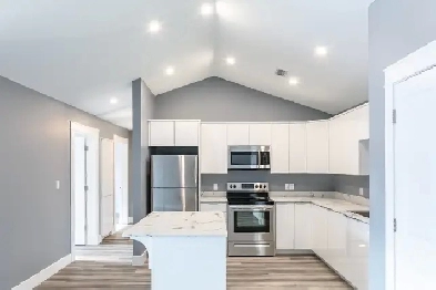 3 Bedroom Suite Available in Cornwall. Image# 1