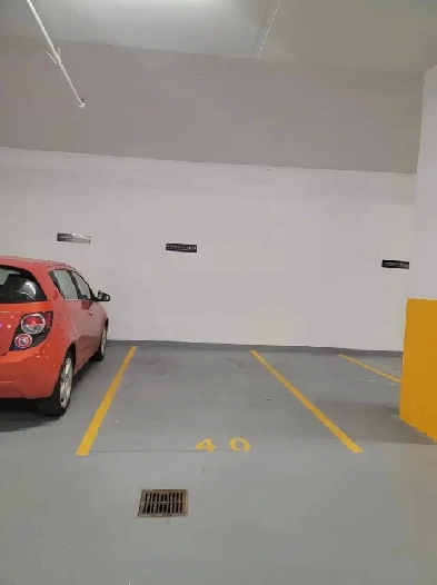 Parking Spots Available for Rent at Le Livmore in Montreal Image# 6