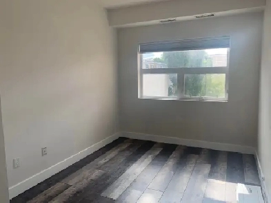 Downtown Edmonton Room for Rent near MacEwan University Image# 5