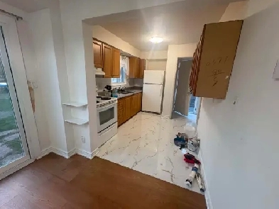 4 bdrm house, with finish bsmnt, newly renovated, 3 car parking Image# 12