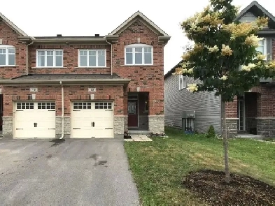 3 Bed 2.5 Bath END-UNIT Row in Kanata - AVAIL JULY 1ST Image# 11