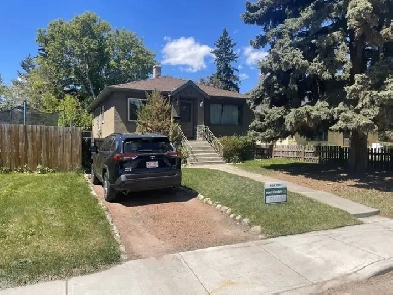 Bright, well maintained Crescent Heights bungalow Image# 5