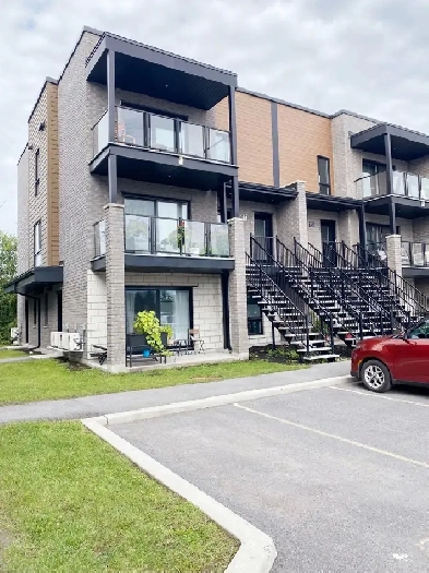 Spacious 3-bedrooms Condo 5 Appliance, Aylmer, 5 min to Ottawa Image# 7