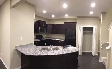 Home for Rent in Walkerlakes SW Image# 3