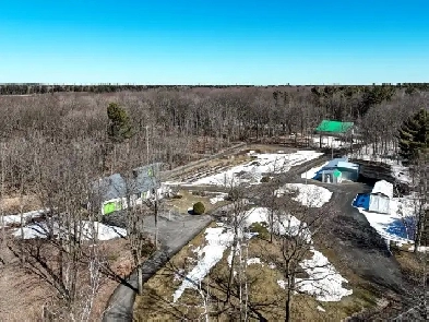 St-Elphège : Domaine de 76 acres, divers bâtiments rivière Image# 10