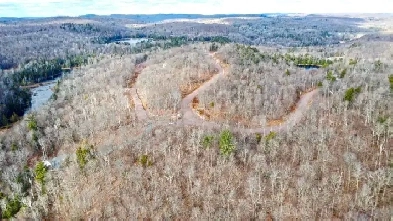 Brownsburg-Chatham : terrain de 72 343 pi2 pour mini chalets Image# 9
