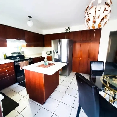 4 bedroom 1.5 BATH House (upper unit) for Rent North Oshawa Image# 7