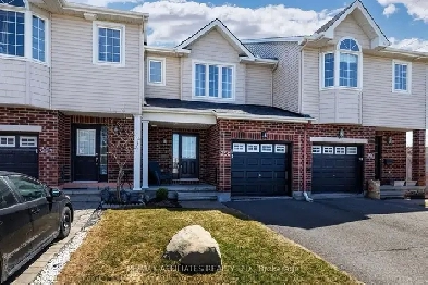 OPEN HOUSE SUN MAY 4, 2-4PM! Gorgeous Townhome in Barrhaven! Image# 1