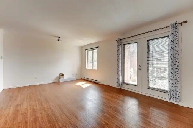 Logement 4.5 très lumineux! Image# 8