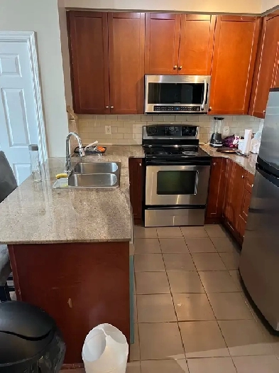 Roommate Pvt Room 2 BHK Condo Sq 1 $1100 Image# 1