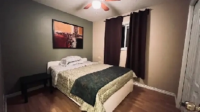Rooms For Rent Close to NAIT Kingsway Mall Edmonton Image# 4
