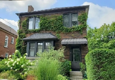 WOW! Reno’d Main Floor 1-Bdrm BLOOR WEST VILLAGE/HIGH PARK Image# 3