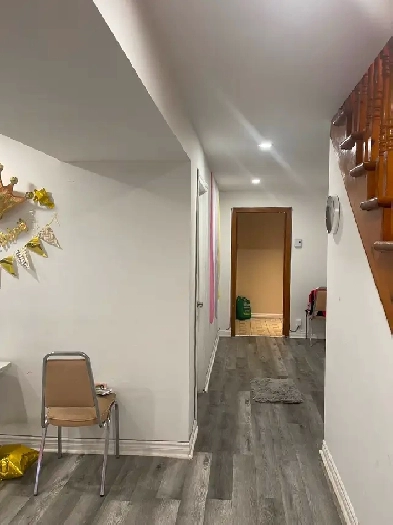 3 1/2 basement apartment for rent. Image# 1