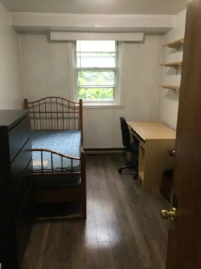 Chambre à louer située en face de l'UdeM, près HEC et École Poly Image# 3