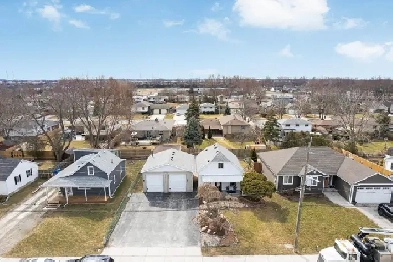 ATTN MECHANICS, FULLY RENOVATED WITH HUGE DETACHED GARAGE Image# 8