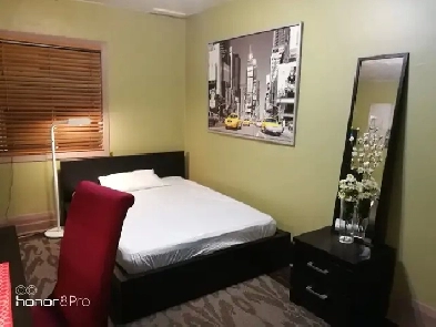Furnished Danforth Room – All-Inclusive–5Min to Woodbine Station Image# 10