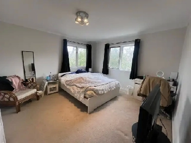 (Female only) Beautiful room at BAYVIEW and SHEPPARD Image# 4